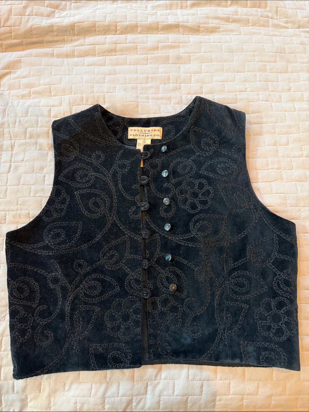 Telluride Clothing Co. Black Embroidered Sleeveless Vest